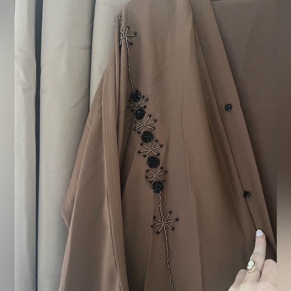 Beautiful dress bought in Abu Dhabi for entering the Mosque - Picture 6 of 6